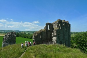 Clun castle tour